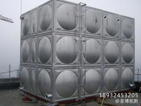 304不銹鋼組裝水箱<a href=http://m.lining-shop.net.cn/tlist/45.html target=_blank class=infotextkey><a href=http://http://m.lining-shop.net.cn/tlist/45.html target=_blank class=infotextkey>樓頂水箱</a></a>.jpg